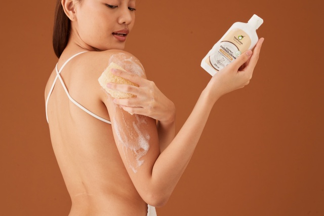 Tropicana Coconut Shower Cream for Moisturized skin (Non Paraben) 290ml