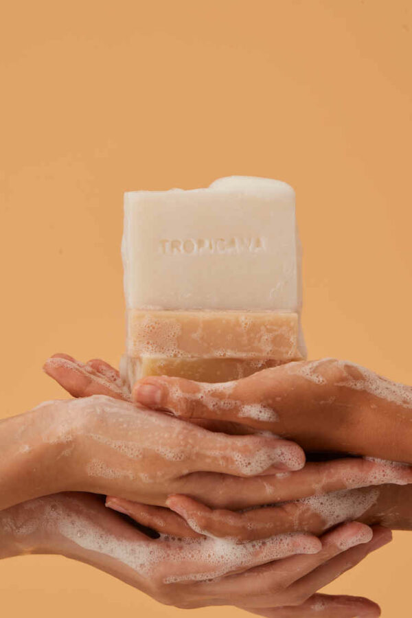 ทรอปิคานา สบู่น้ำมันมะพร้าวสมุนไพรมะกรูด Tropicana NATURAL COCONUT SOAP BAR 100 g (THAI HERBS) ขนาด 100 ก