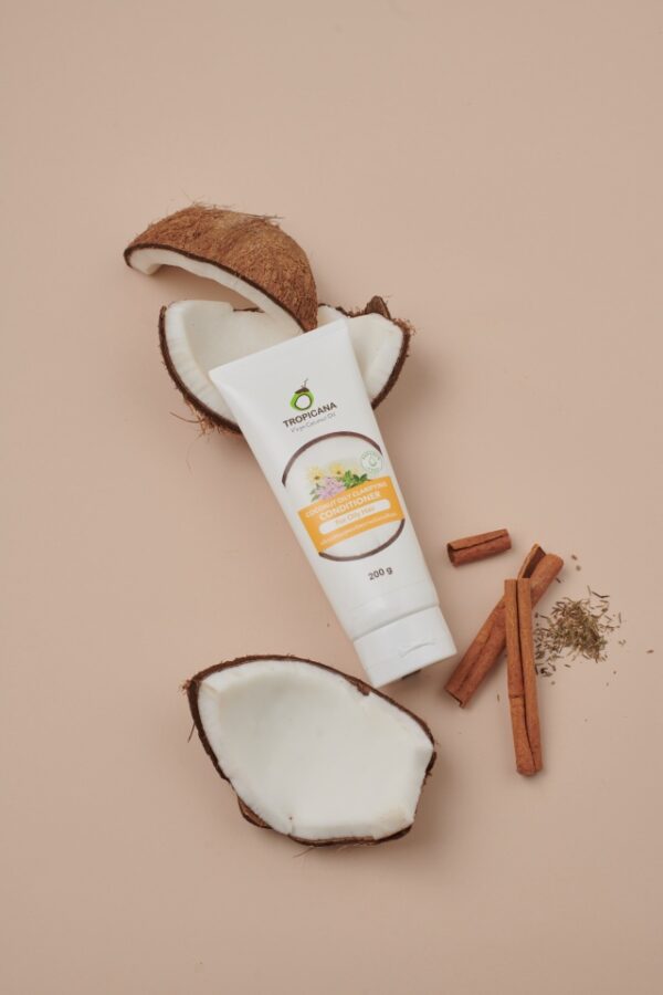 ทรอปิคานา โคโคนัท ออยลี่ แคลริฟายอิ้ง ครีมนวดผม (สำหรับผมมัน) Coconut Oily Clarfying Conditioner200 มล.