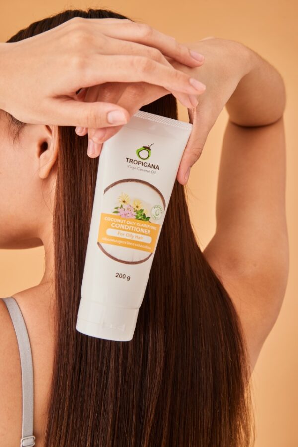 ทรอปิคานา โคโคนัท ออยลี่ แคลริฟายอิ้ง ครีมนวดผม (สำหรับผมมัน) Coconut Oily Clarfying Conditioner200 มล.